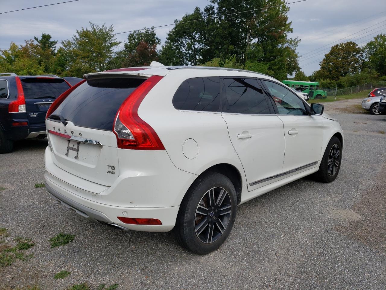 Volv XC60 T5 Dynamic Image 6