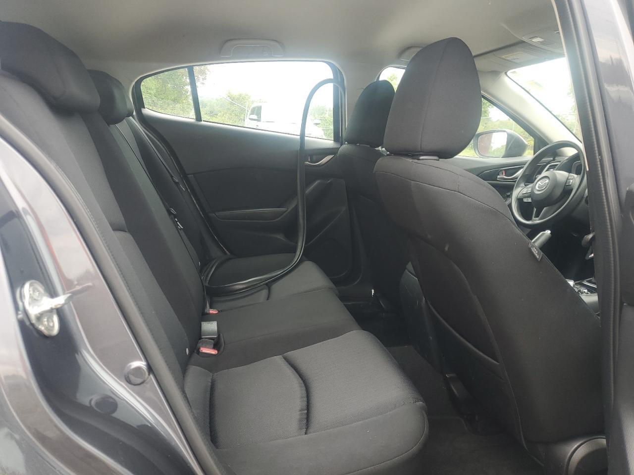 Mazd 3 Sport Image 9