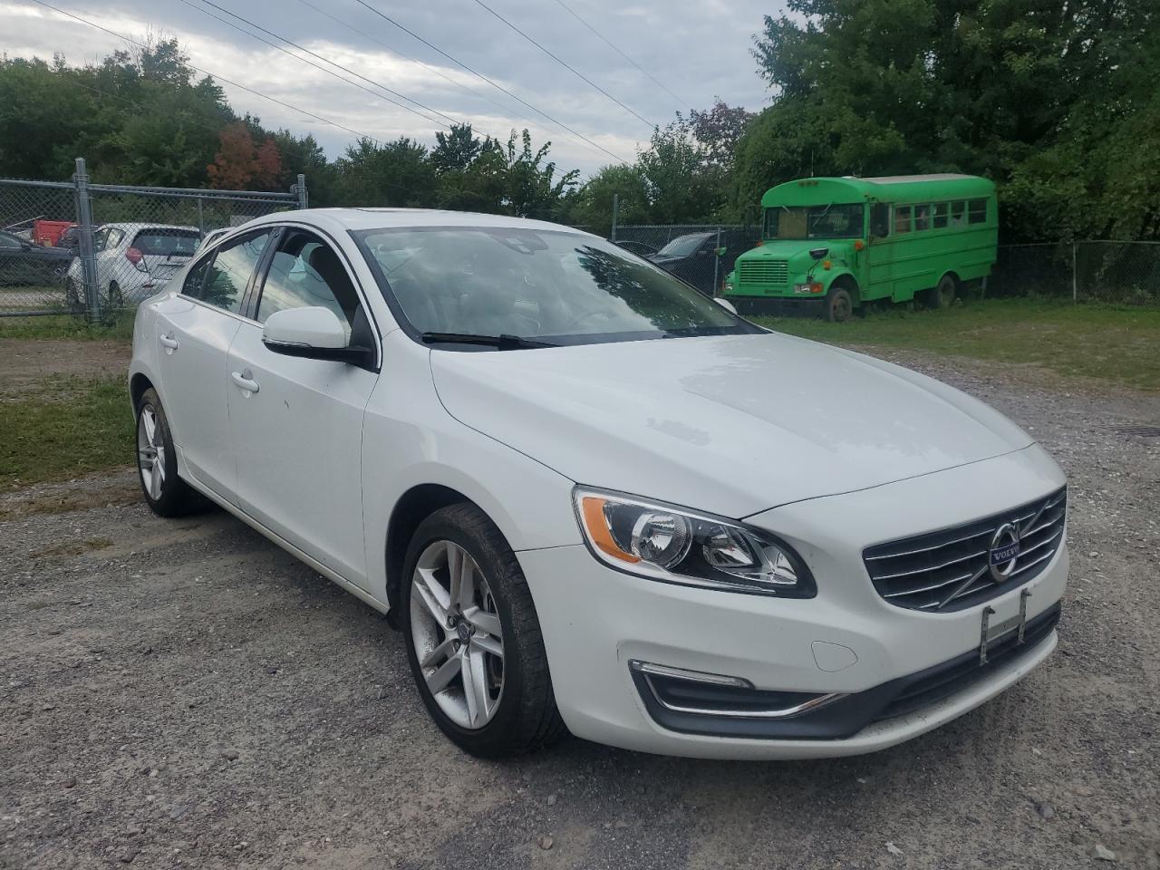 Volv S60 Premier Image 1