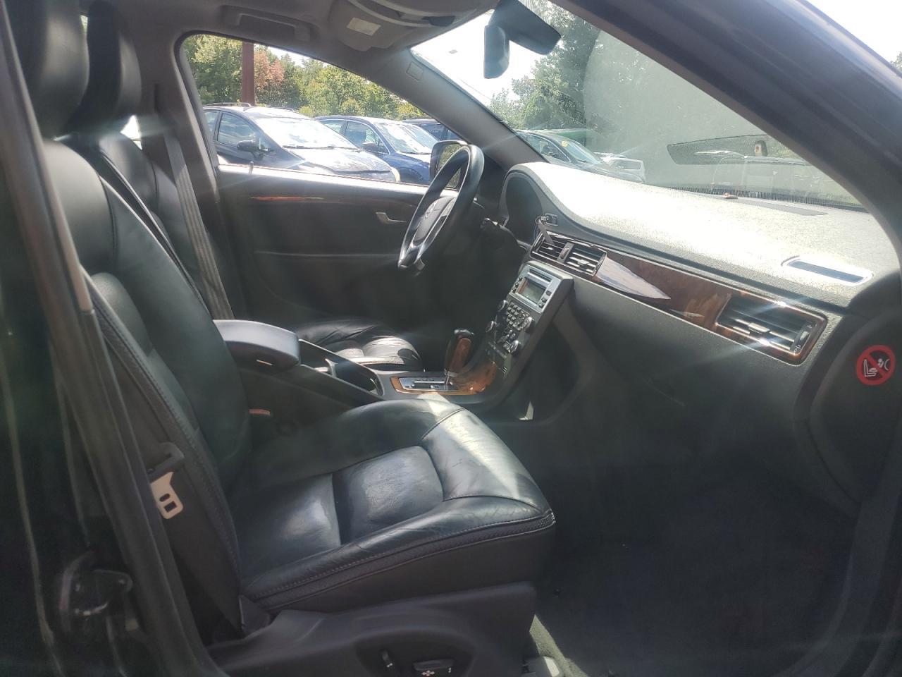 Volv XC70 T6 Image 6