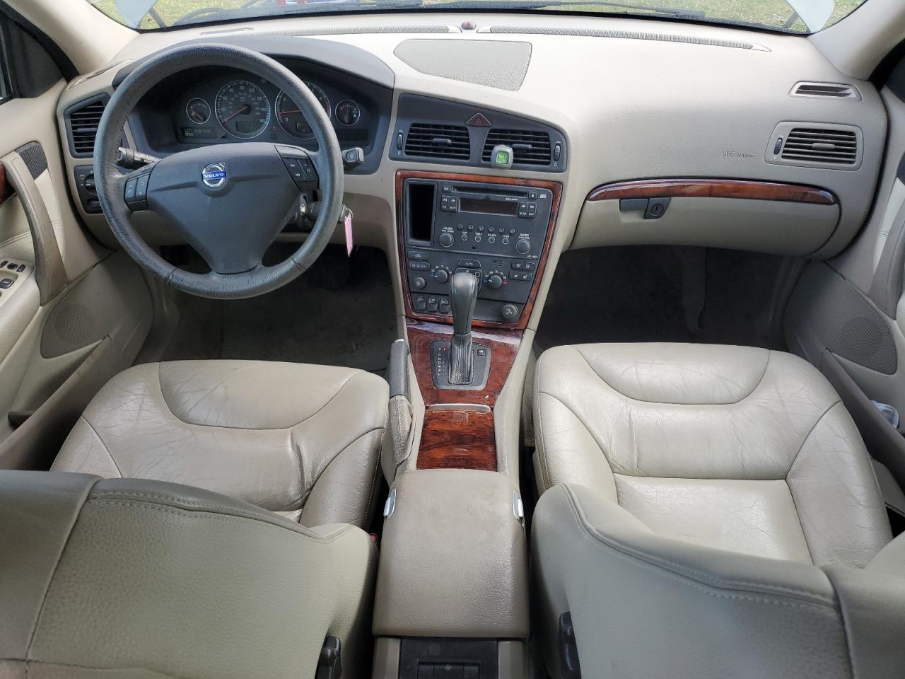 Volv S60 2.5t Image 7