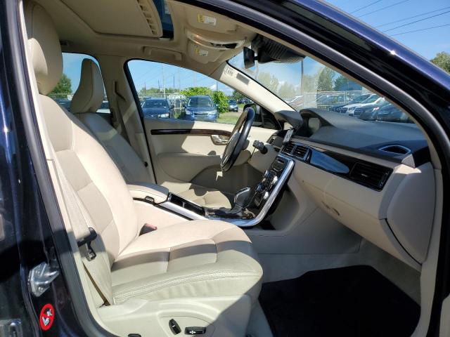 Volv XC70 T5 Platinum Image 3