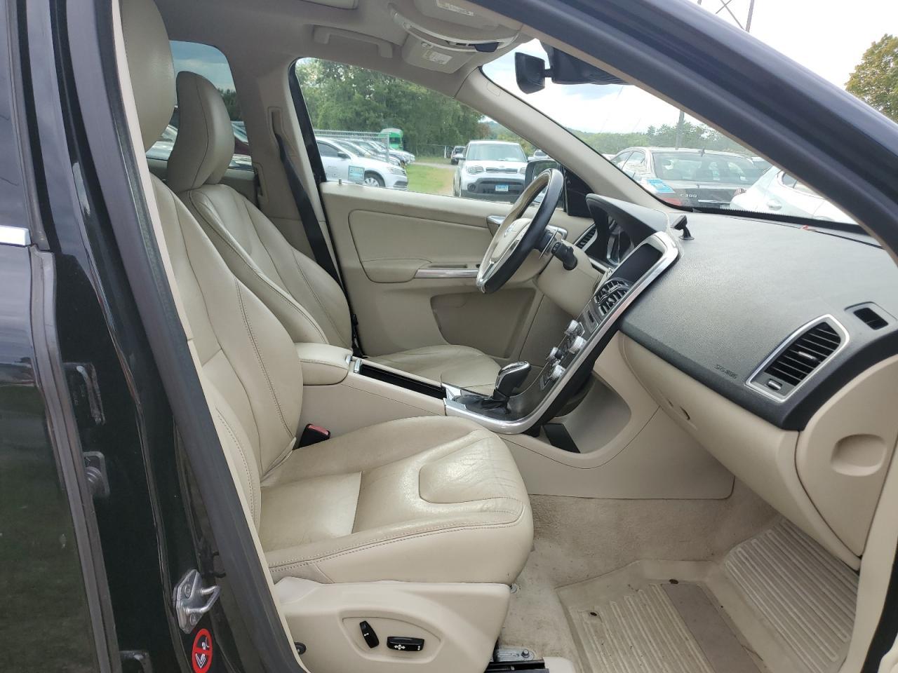 Volv XC60 T6 Premier Image 8