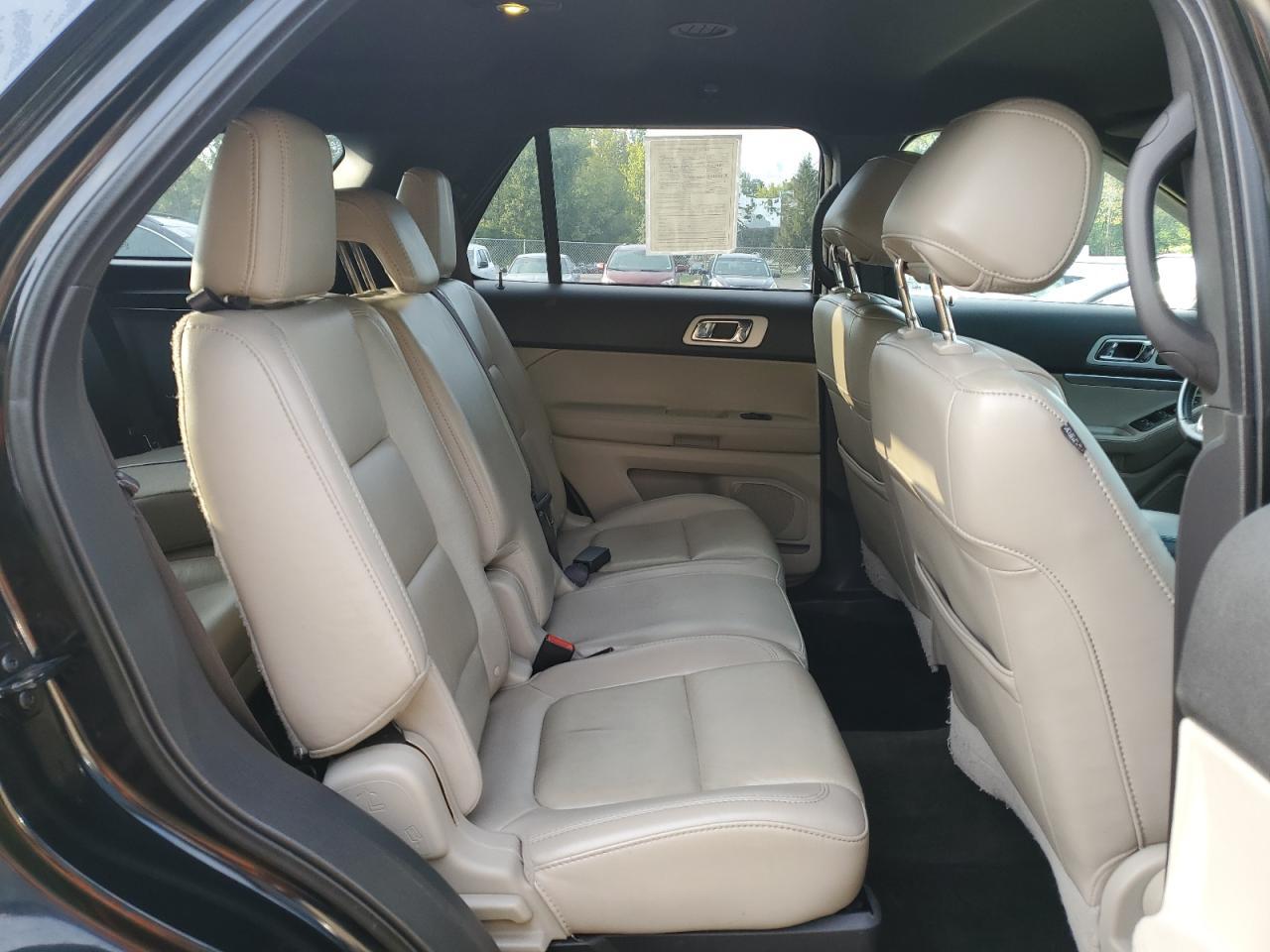 Ford Explorer Xlt Image 8