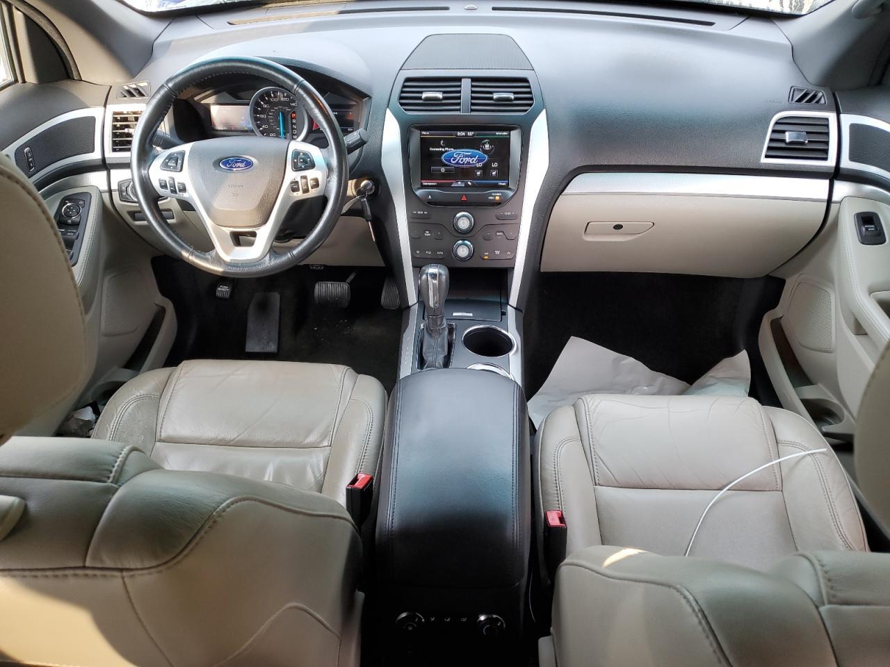 Ford Explorer Xlt Image 6