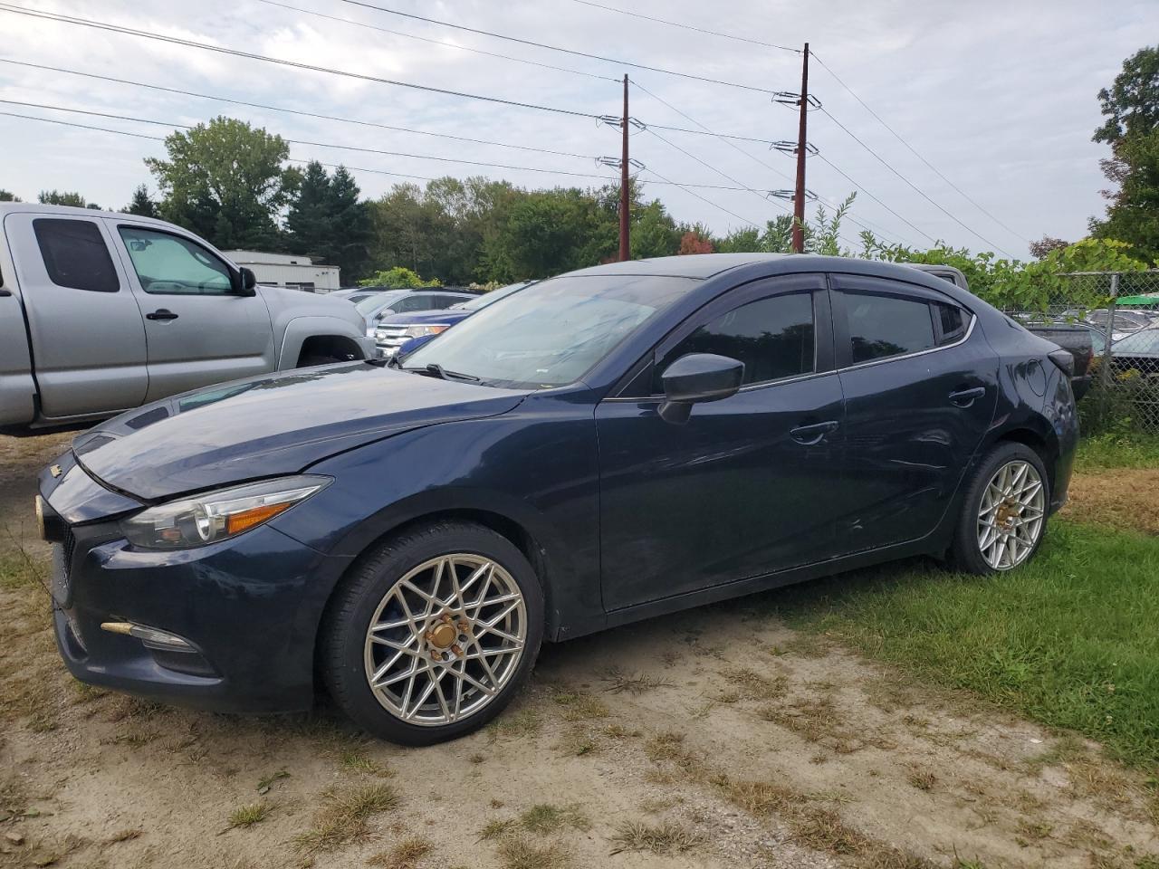 Mazd 3 Touring Image 2