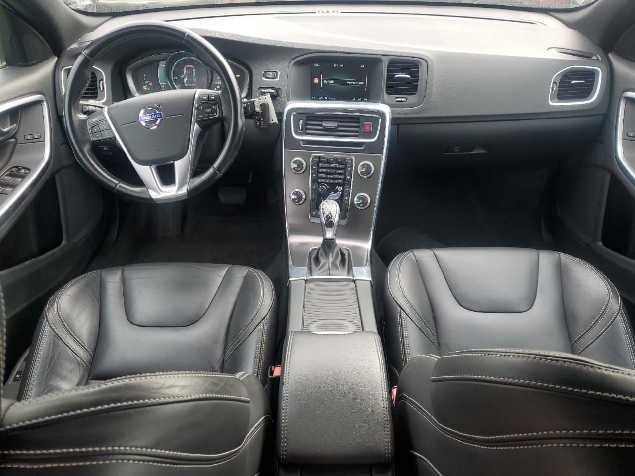 Volv V60 Premier Image 9