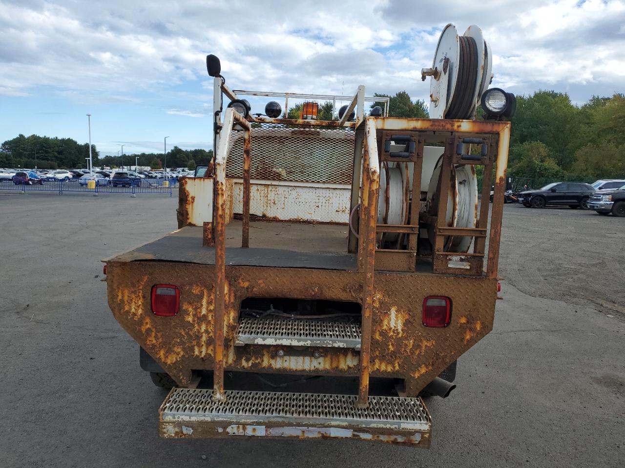 Ford F-350 Super Duty Image 11