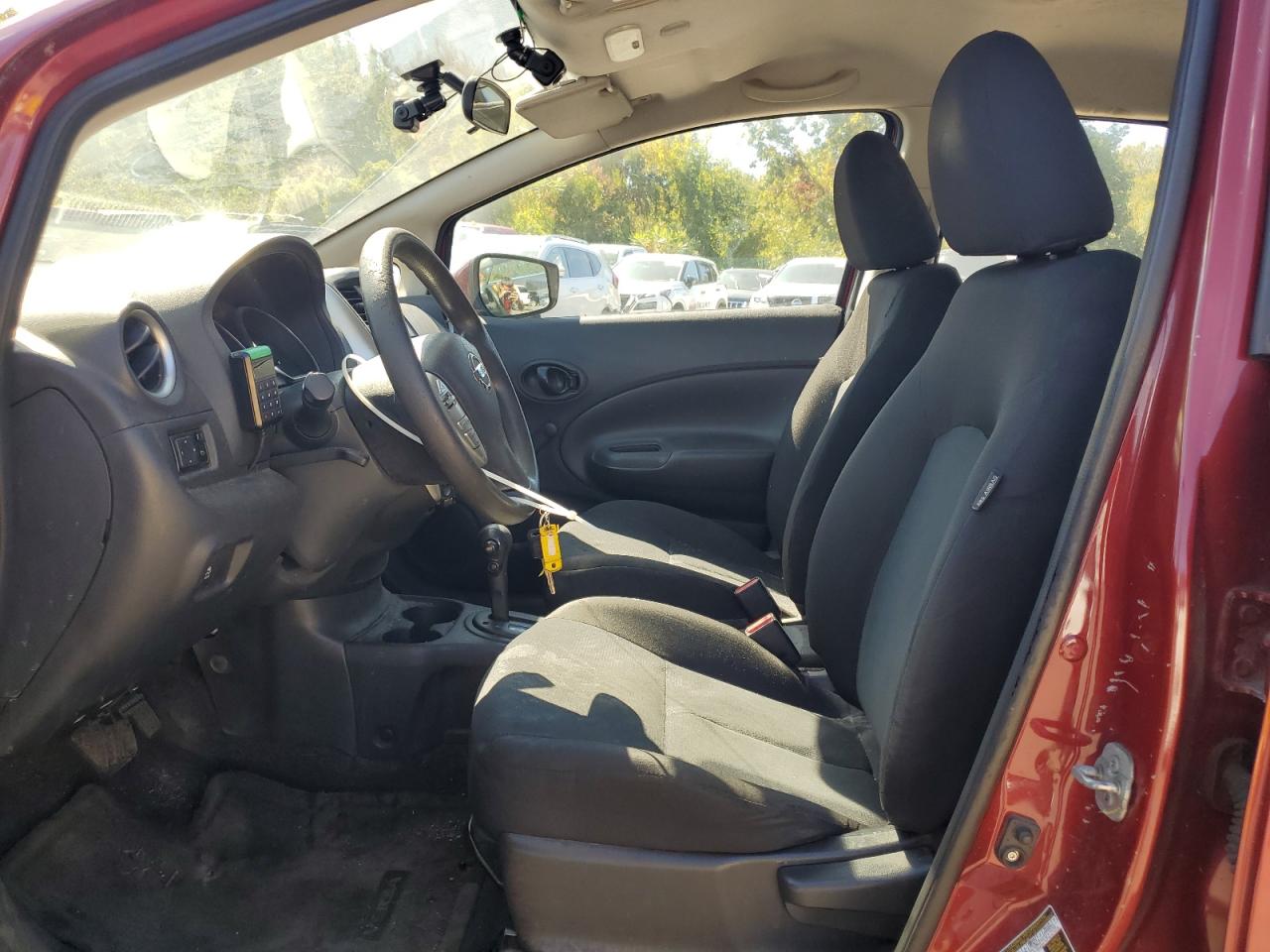 Nissan Versa S Image 6