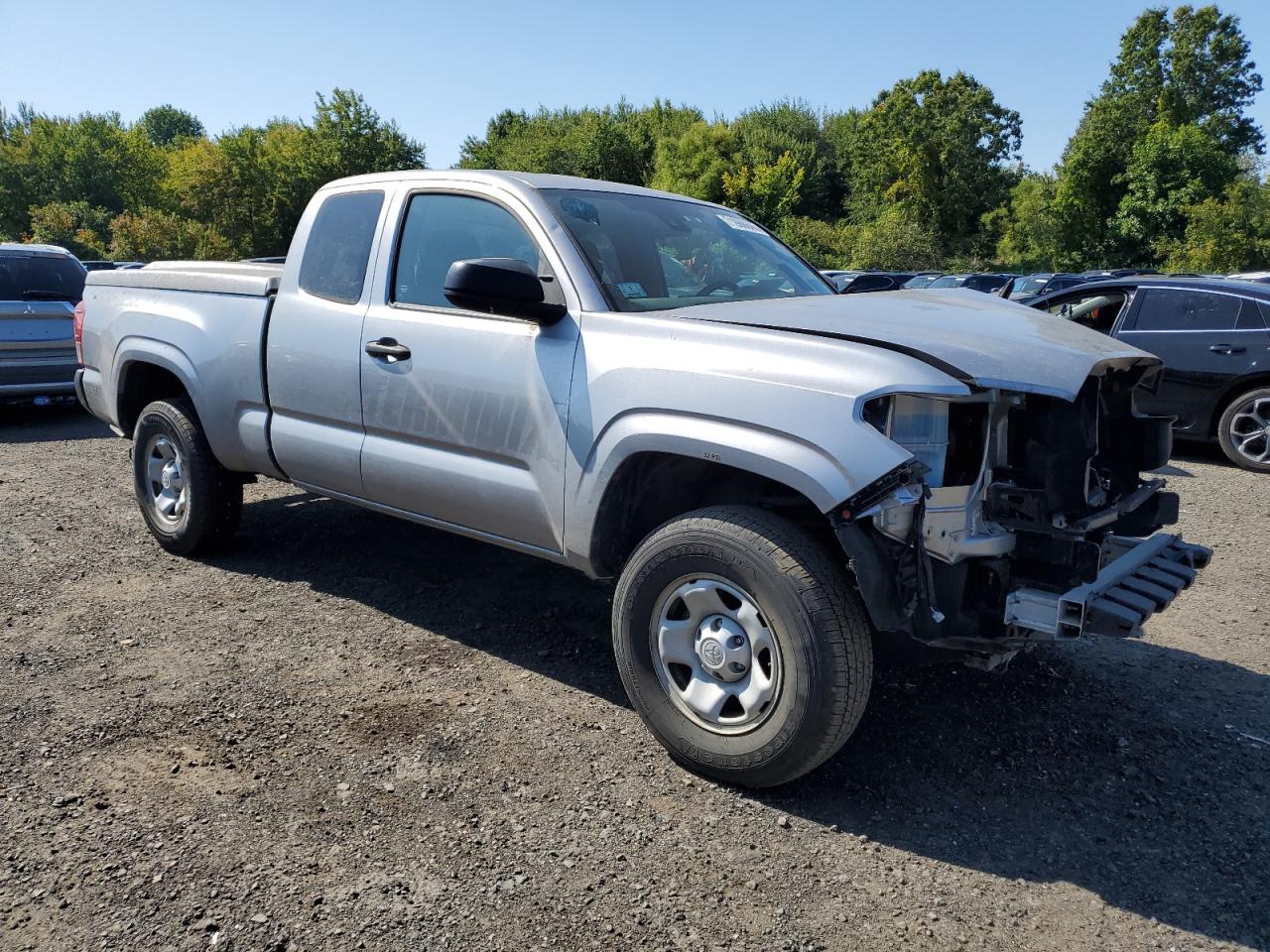 Toyota Tacoma Access Cab Image 3