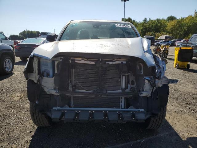 Toyota Tacoma Access Cab Image 13