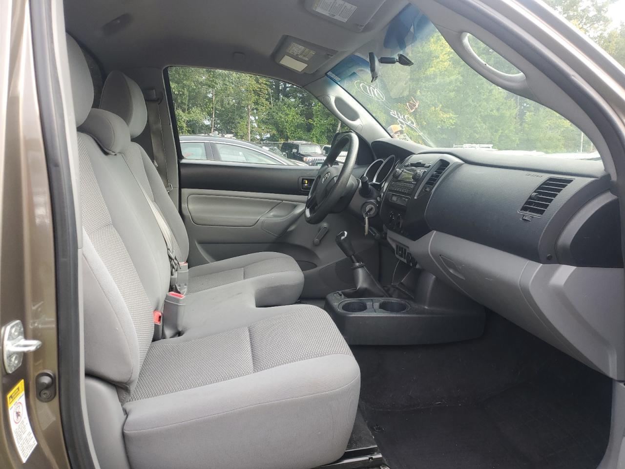 Toyota Tacoma Image 7