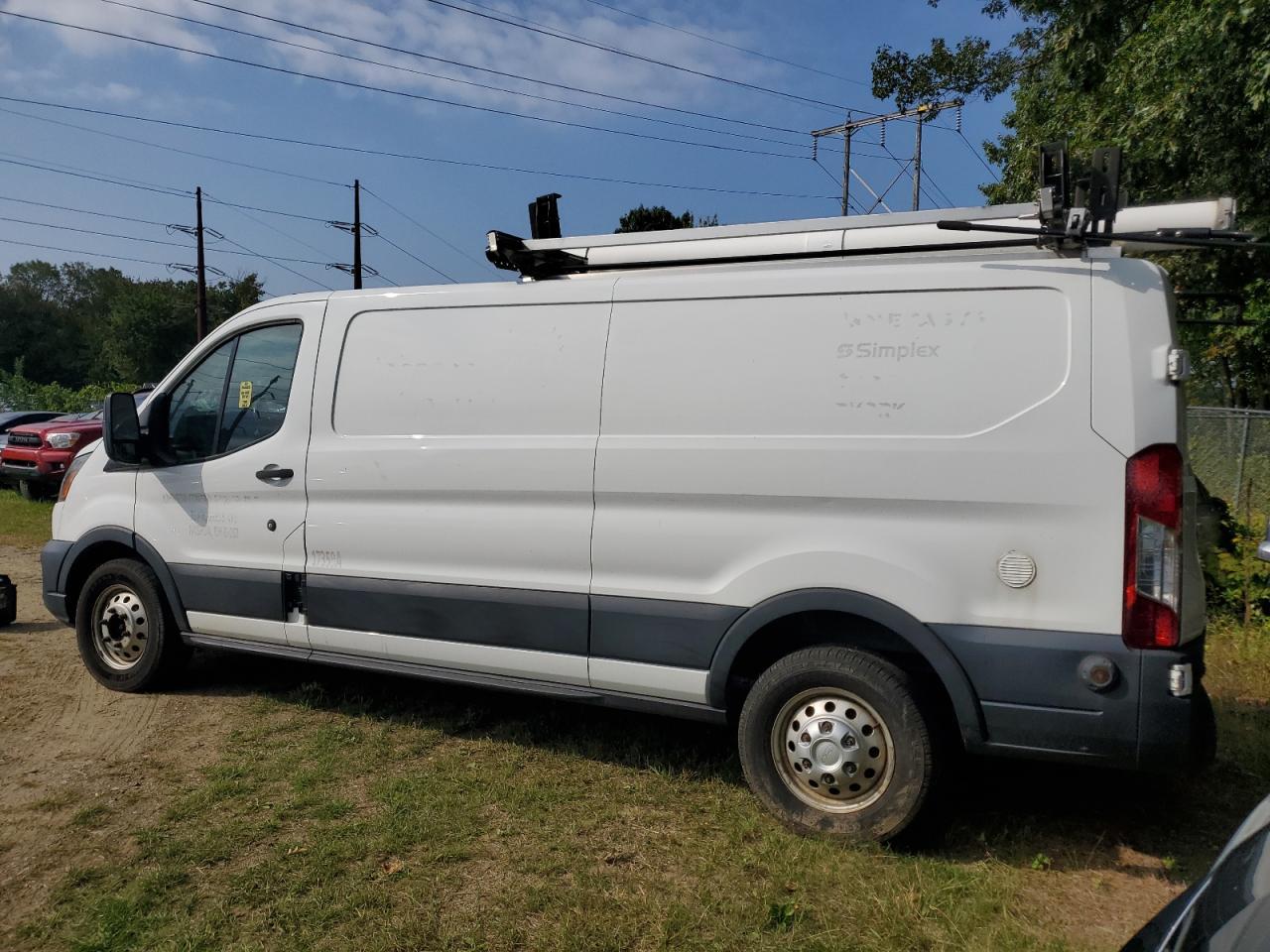 Ford Transit T-350 Image 4