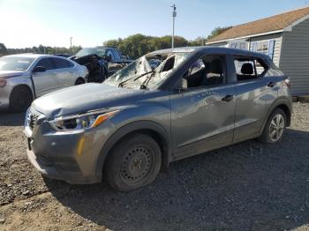  Salvage Nissan Kicks