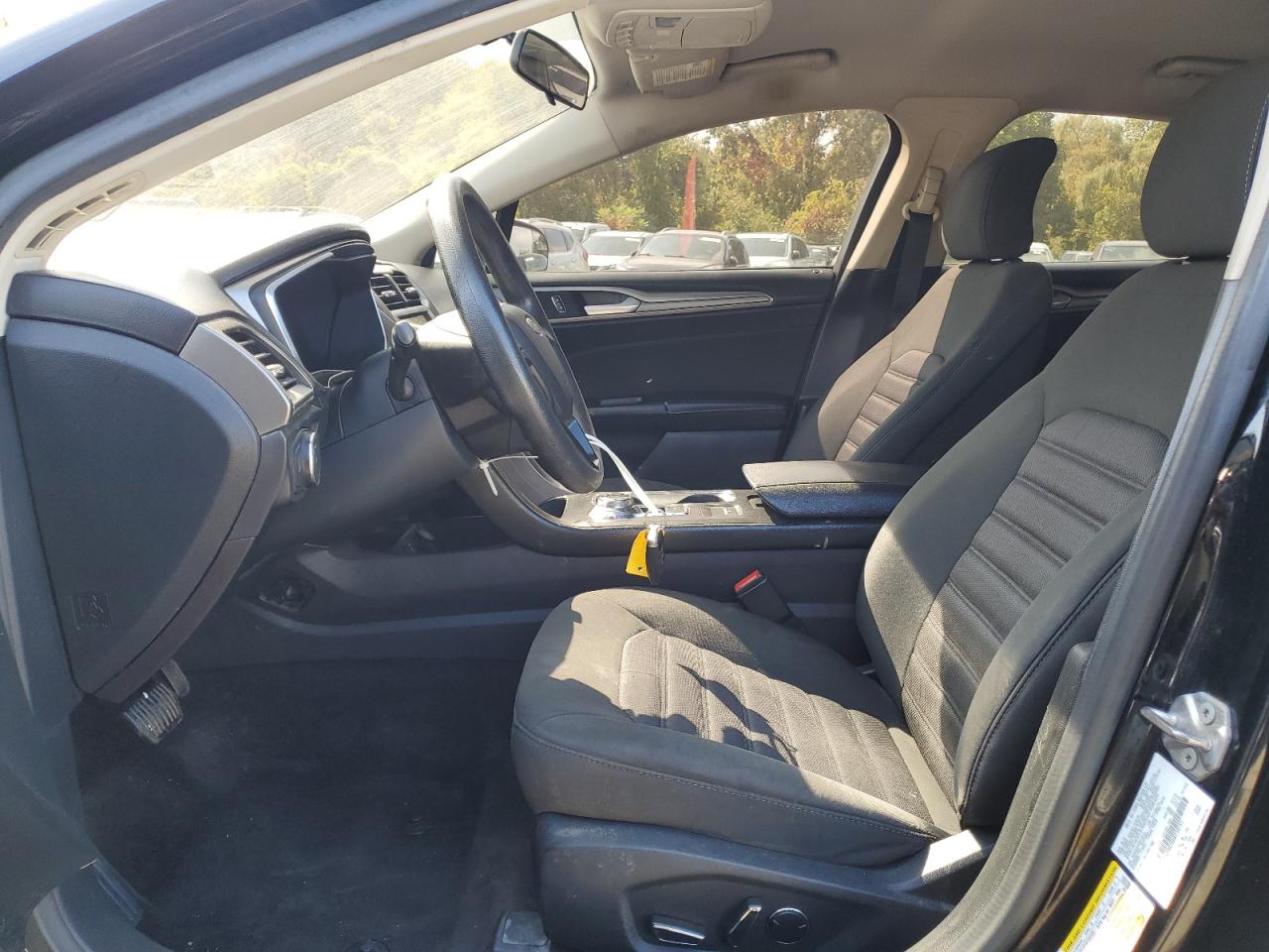 Ford Fusion Se Image 5