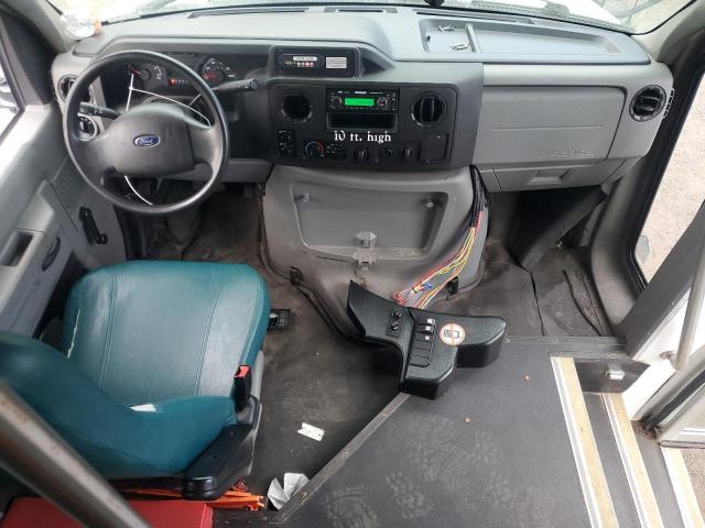 Ford Econoline E350 Super Duty Cutaway Van Image 8