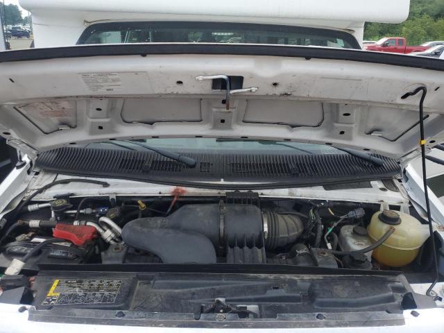 Ford Econoline E350 Super Duty Cutaway Van Image 10