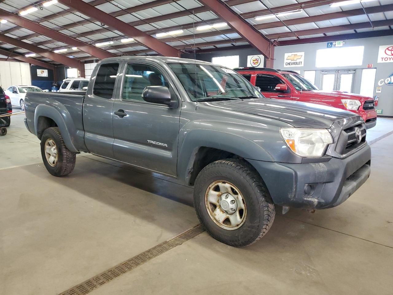 Toyota Tacoma Access Cab Image 2