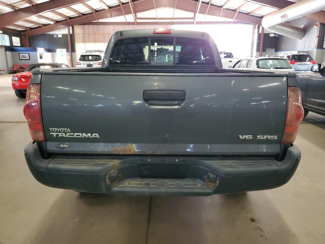 Toyota Tacoma Access Cab Image 4