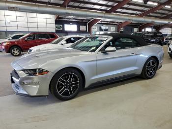  Salvage Ford Mustang