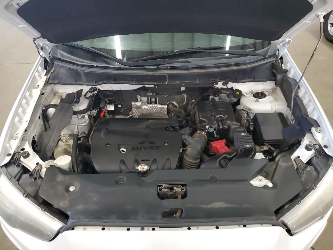 Mits Outlander Le Image 11