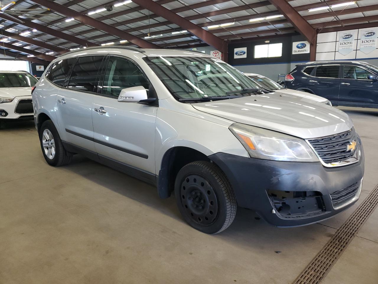 Chevrolet Traverse Ls Image 2