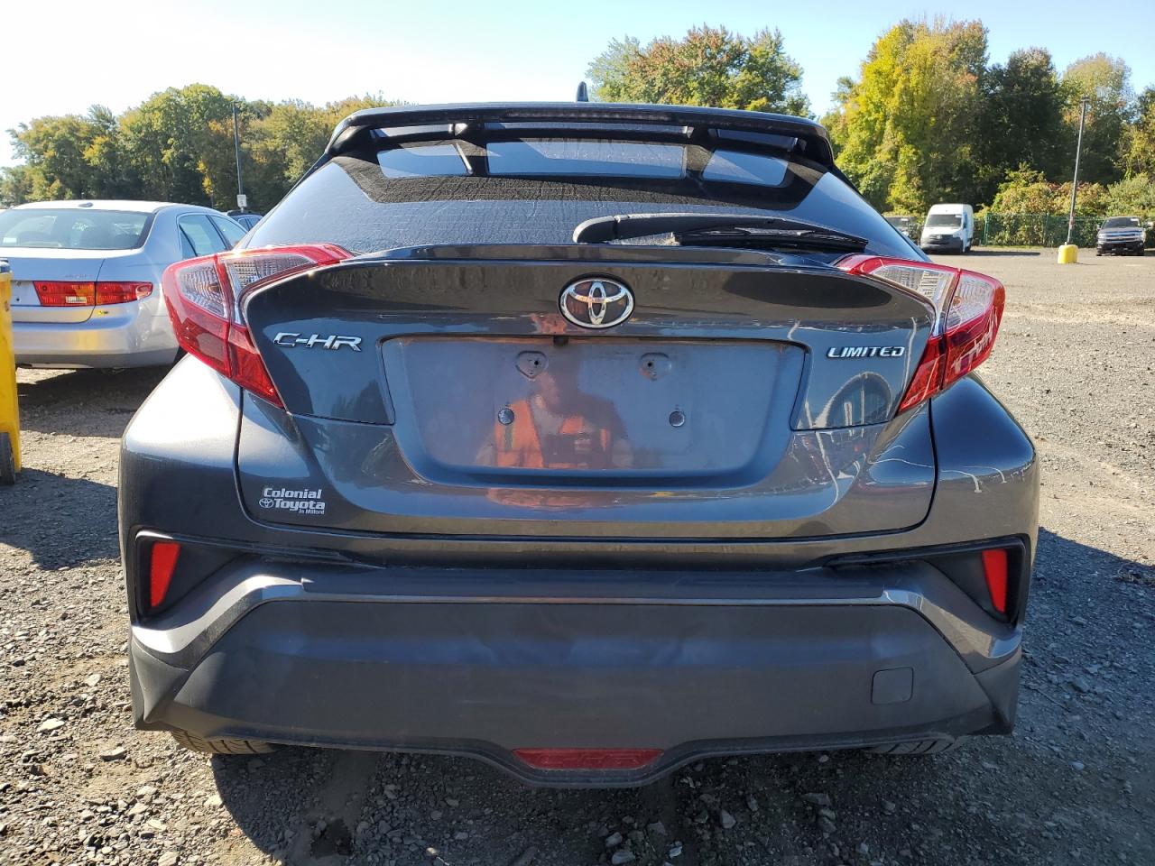 Toyota C-HR Xle Image 4