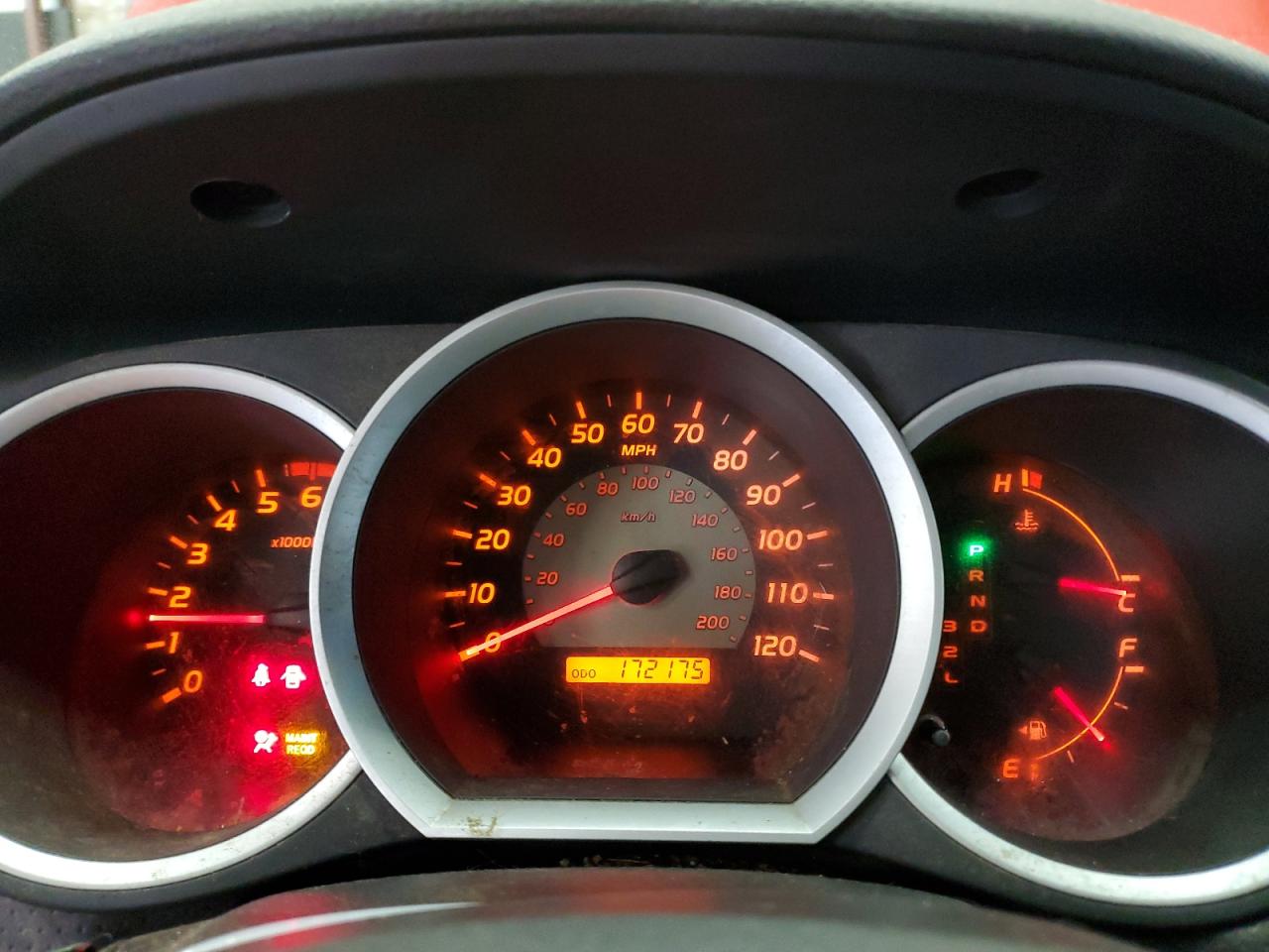 Toyota Tacoma Image 8