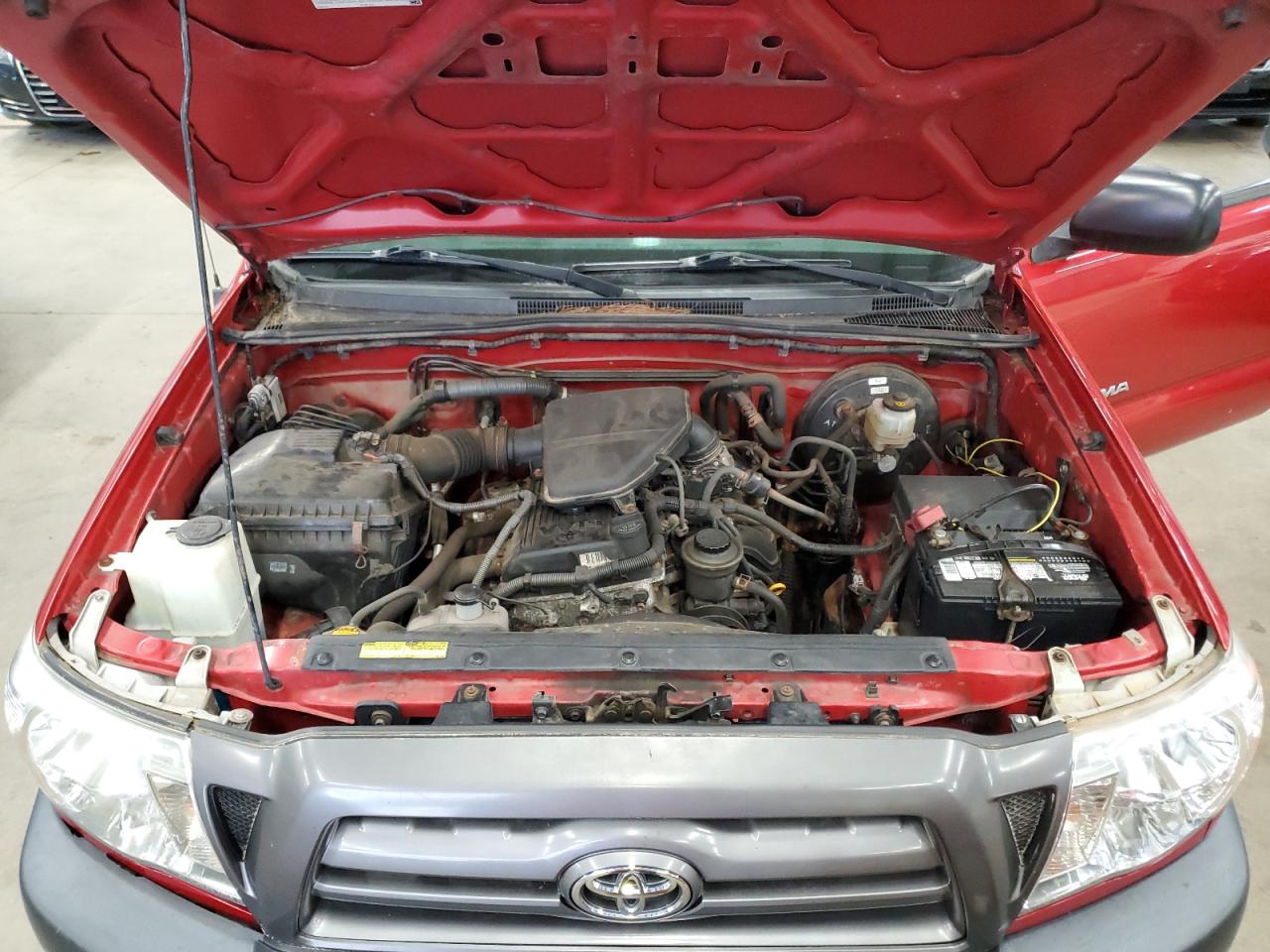 Toyota Tacoma Image 9