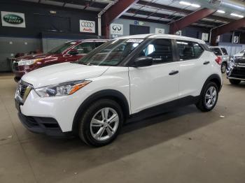  Salvage Nissan Kicks