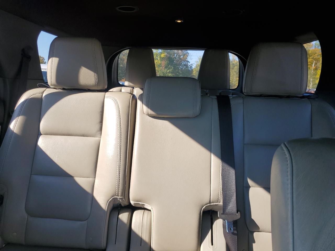 Ford Explorer Xlt Image 3