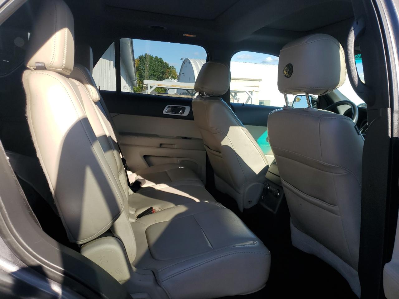 Ford Explorer Xlt Image 6