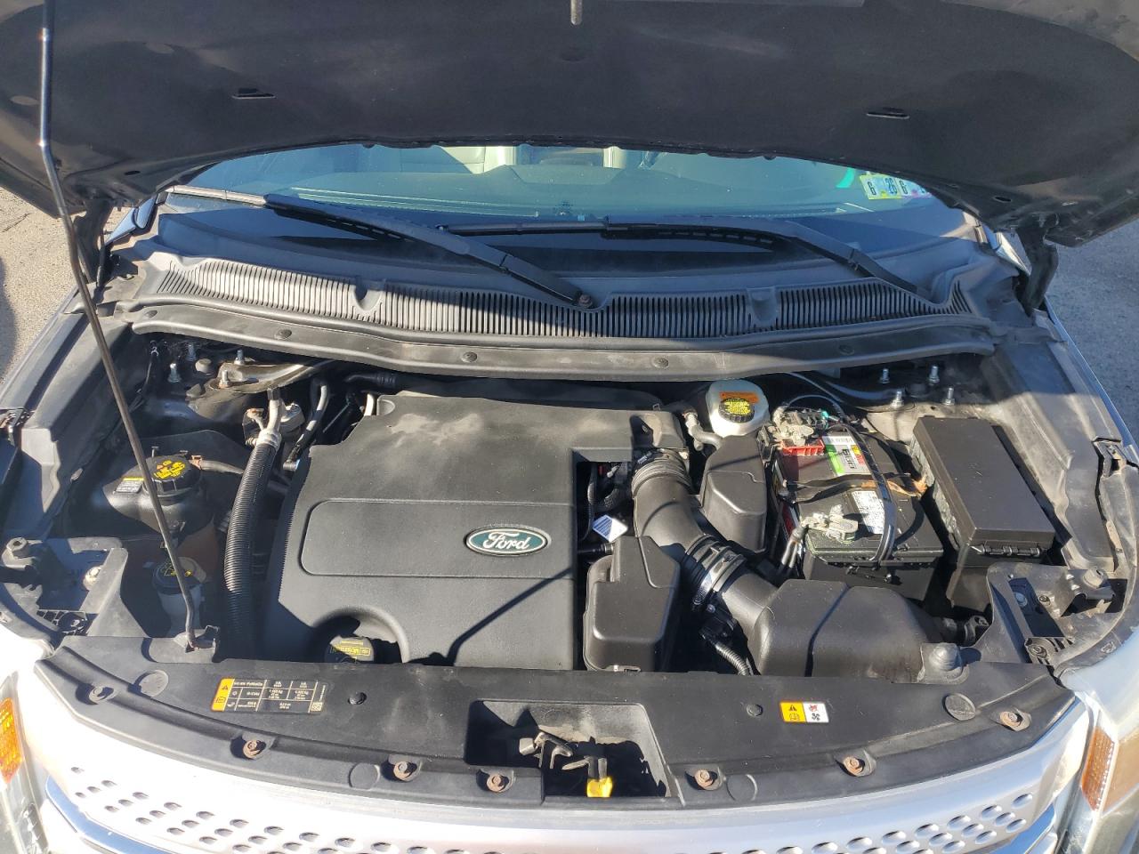 Ford Explorer Xlt Image 5