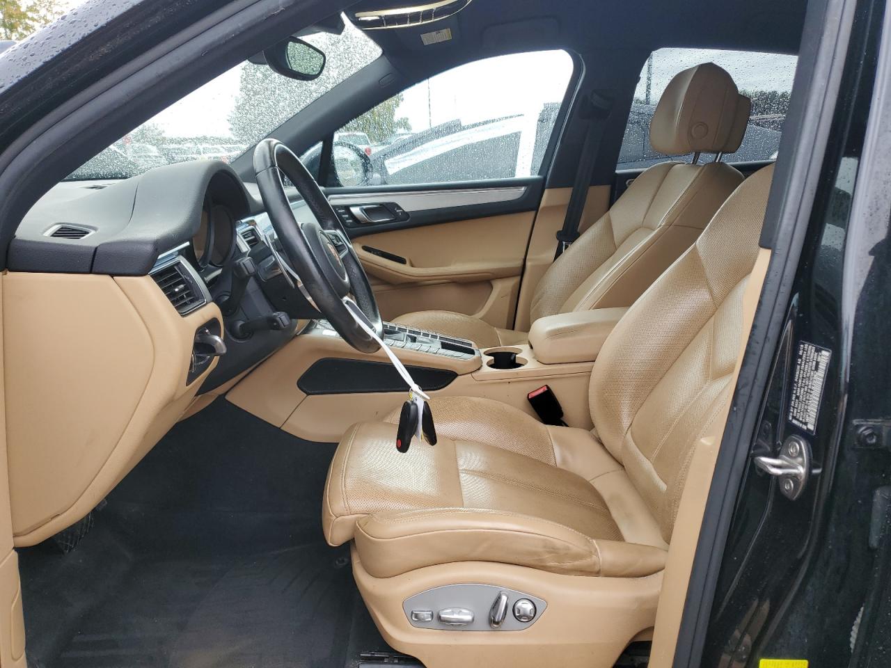 Porsche Macan S Image 3