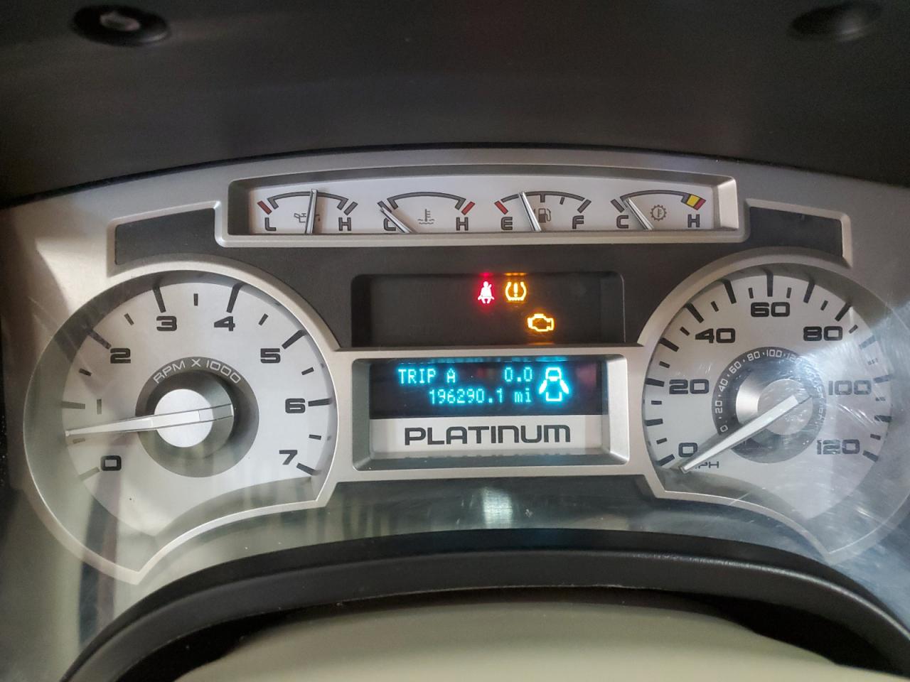 Ford F-150 Supercrew Image 12