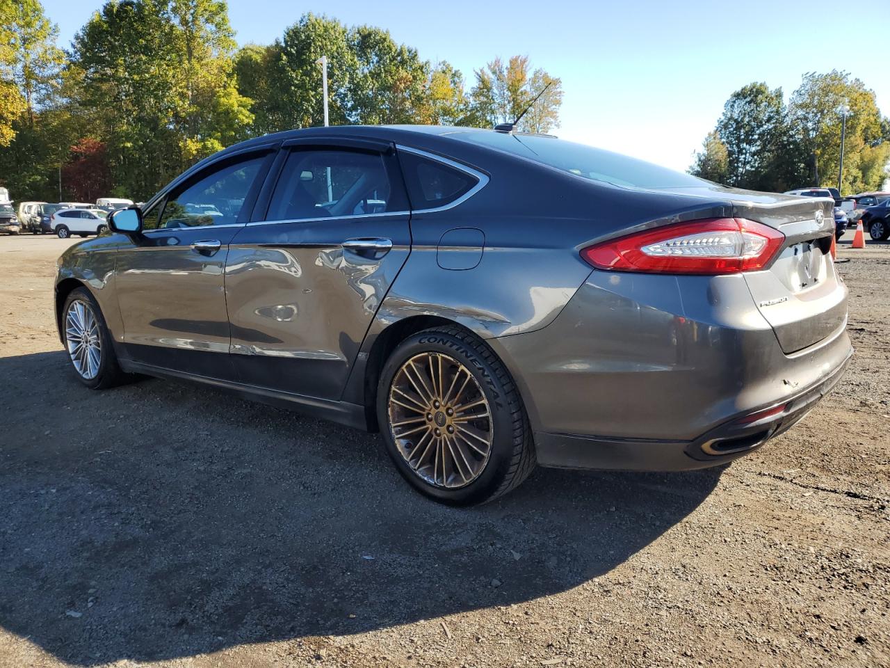Ford Fusion Se Image 4