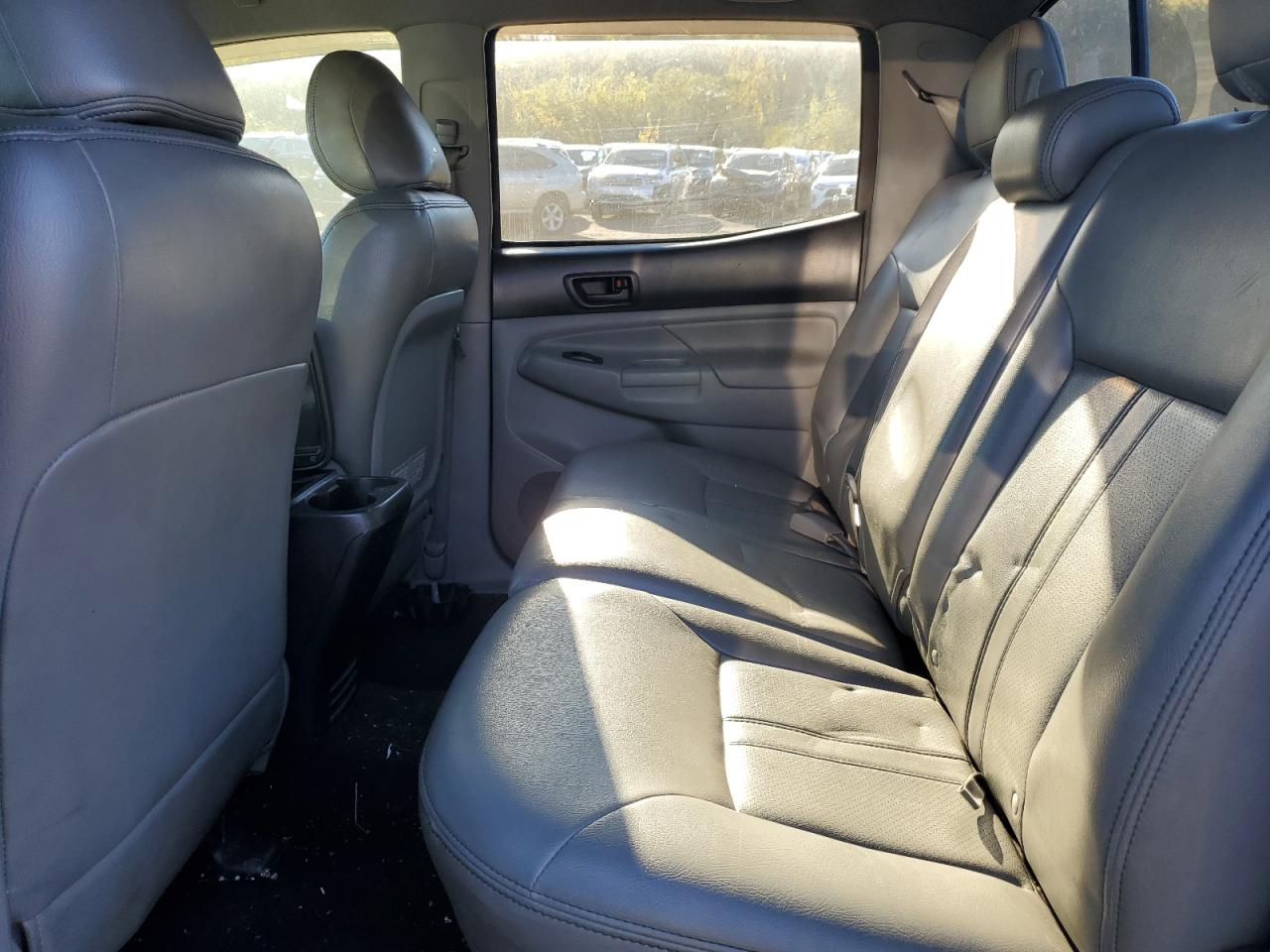 Toyota Tacoma Double Cab Prerunner Image 9