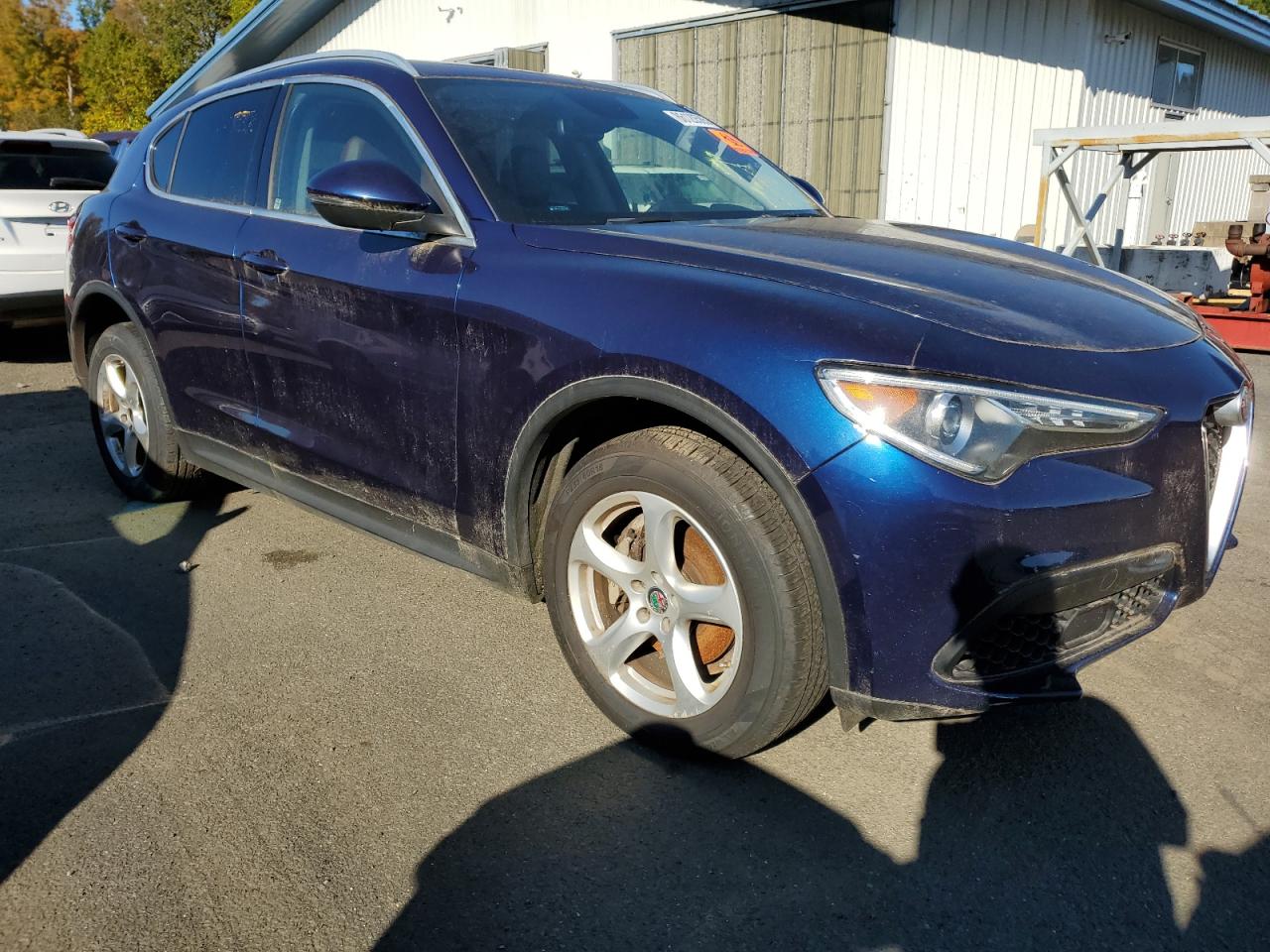 Alfa Stelvio Image 7