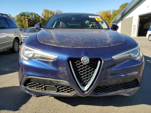 Alfa Stelvio Image 13