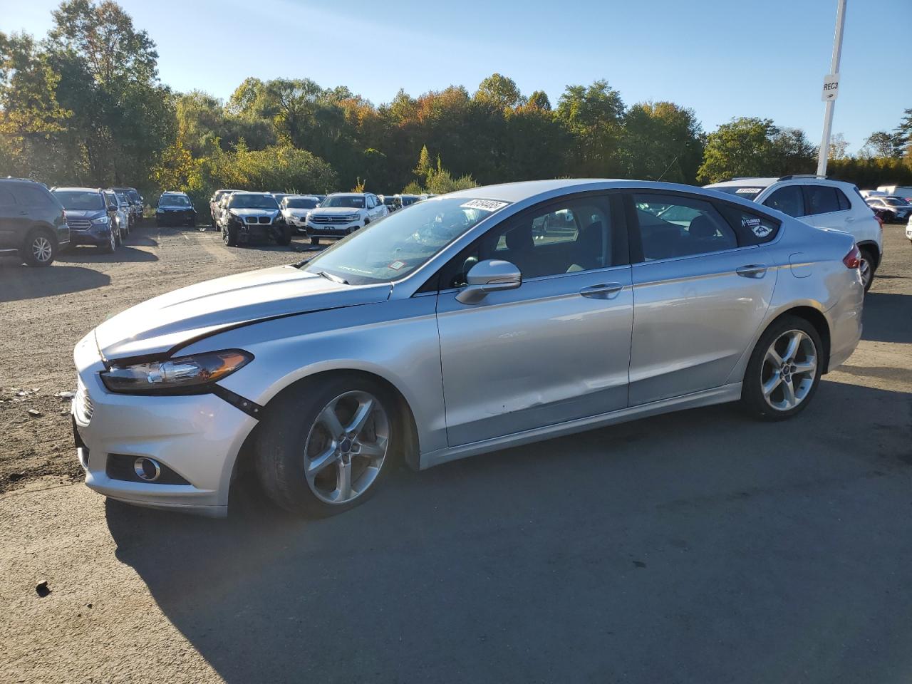 Ford Fusion Se Image 1