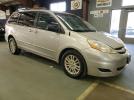 Toyota Sienna Le Image 3