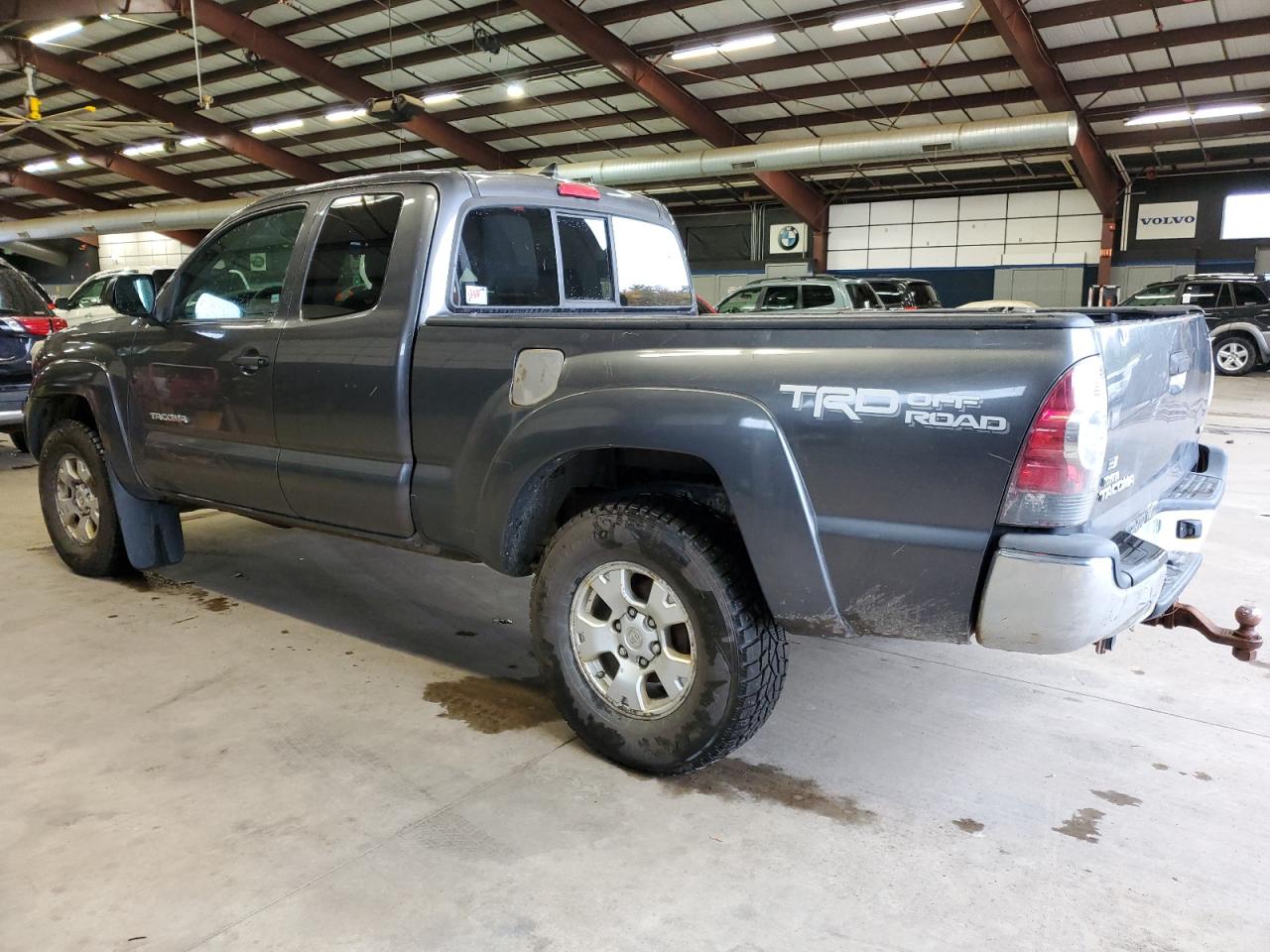 Toyota Tacoma Access Cab Image 2