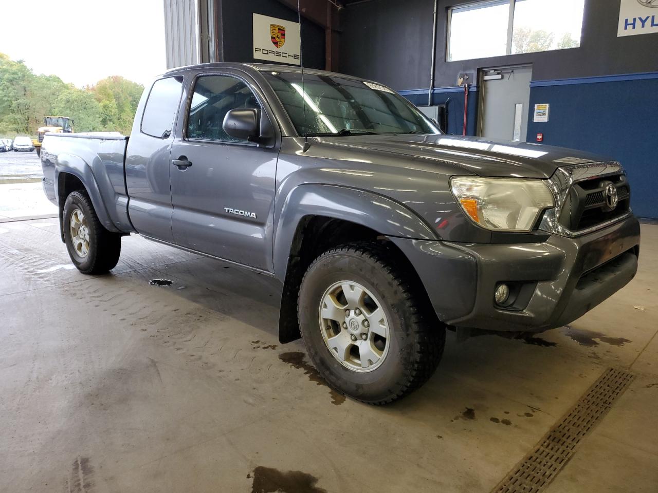Toyota Tacoma Access Cab Image 5