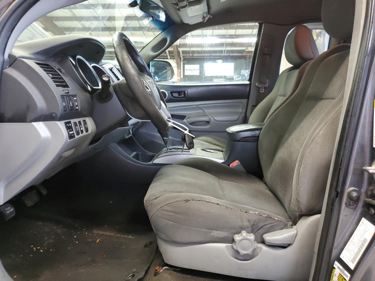 Toyota Tacoma Access Cab Image 9