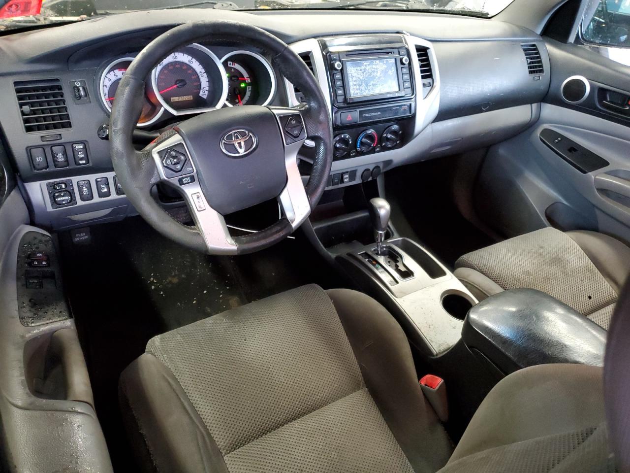 Toyota Tacoma Access Cab Image 4