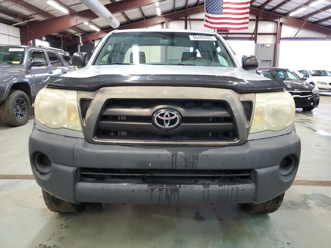 Toyota Tacoma Access Cab Image 7
