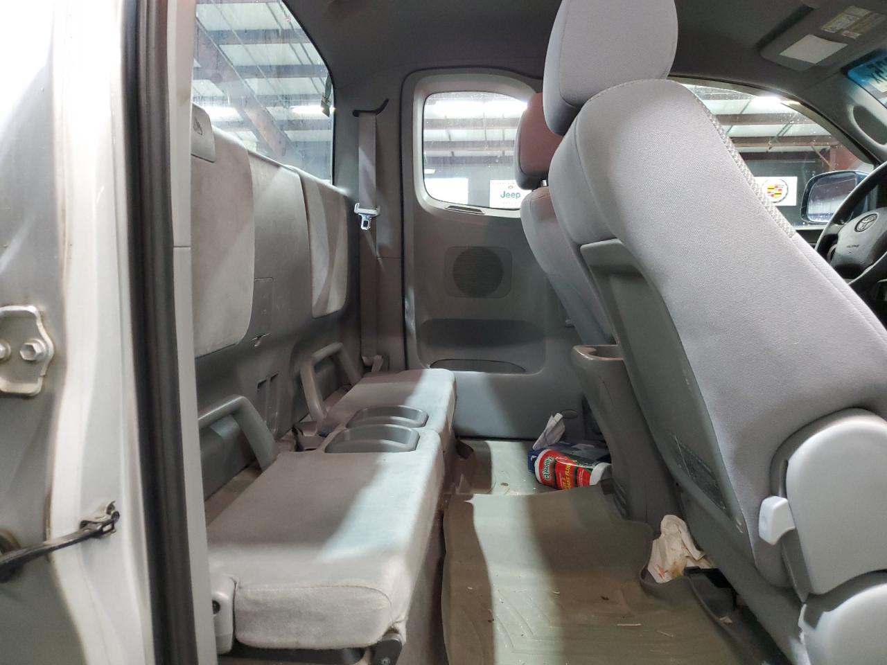 Toyota Tacoma Access Cab Image 6