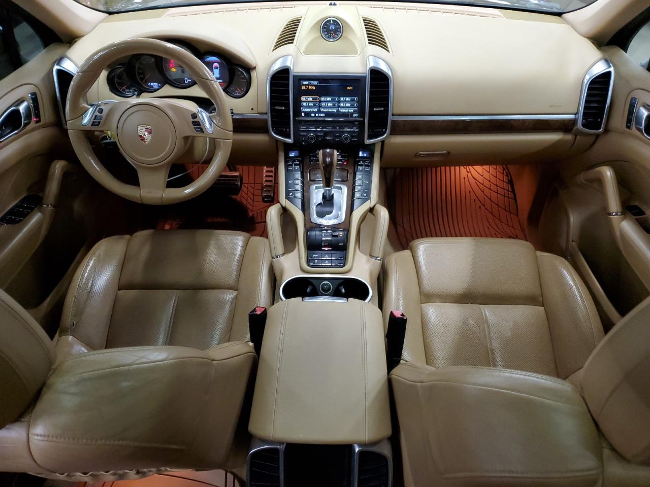 Pors Cayenne S Hybrid Image 8