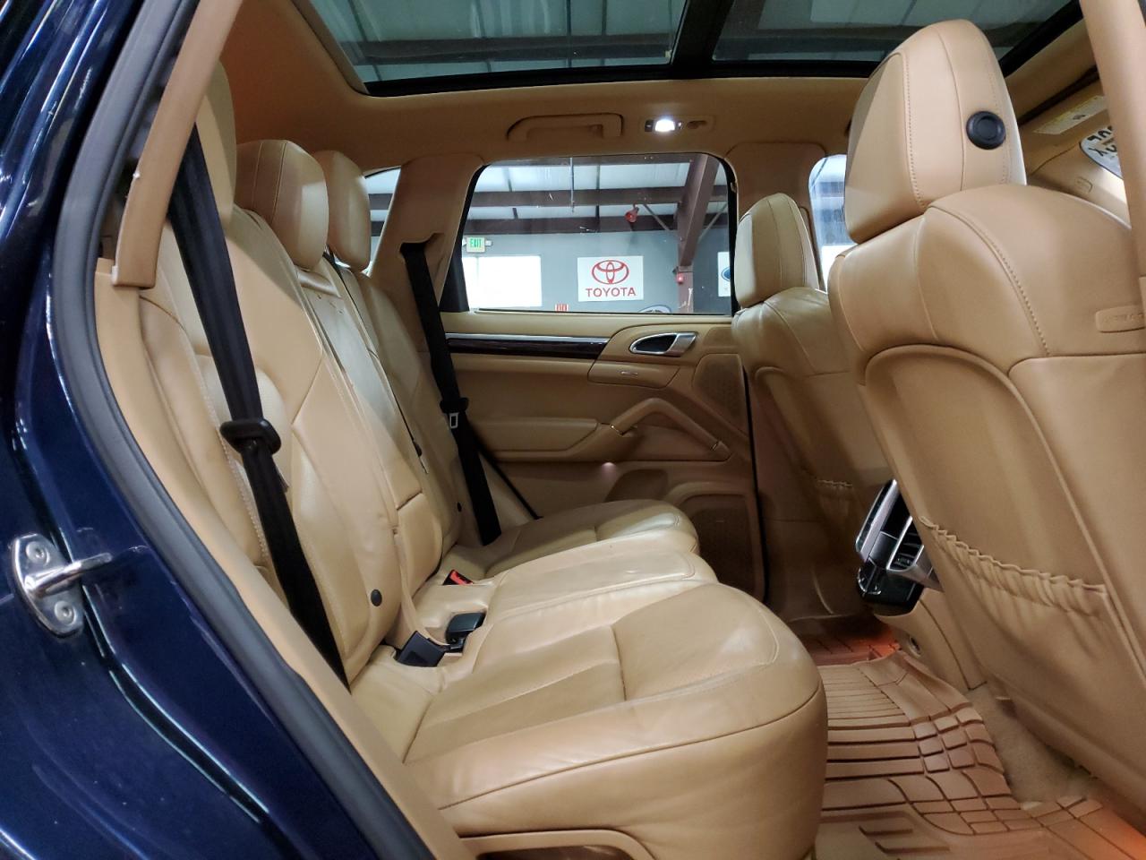 Pors Cayenne S Hybrid Image 7