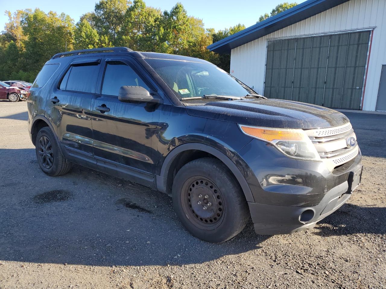 Ford Explorer Image 3